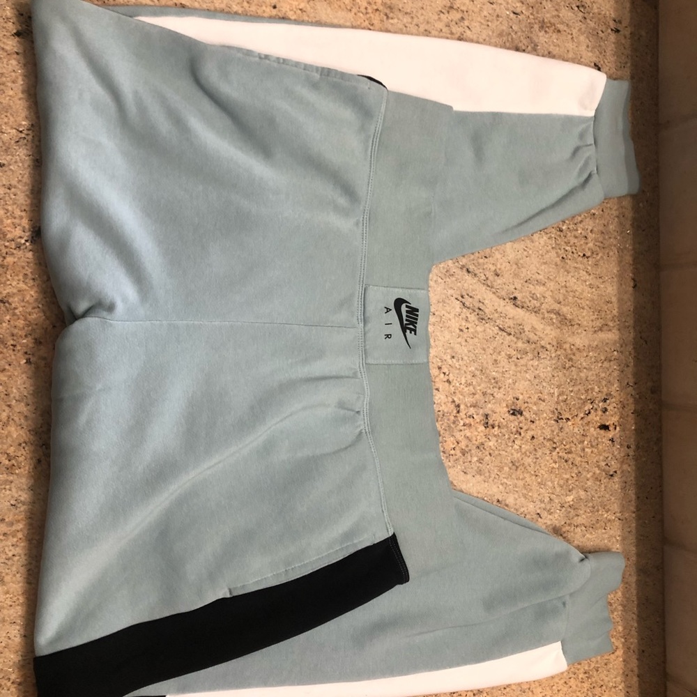 Nike air XL sweatpants with pockets